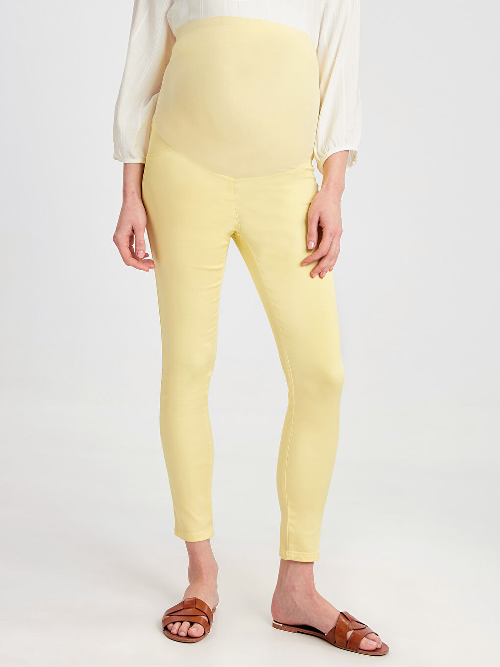 Woman YELLOW Trousers-1