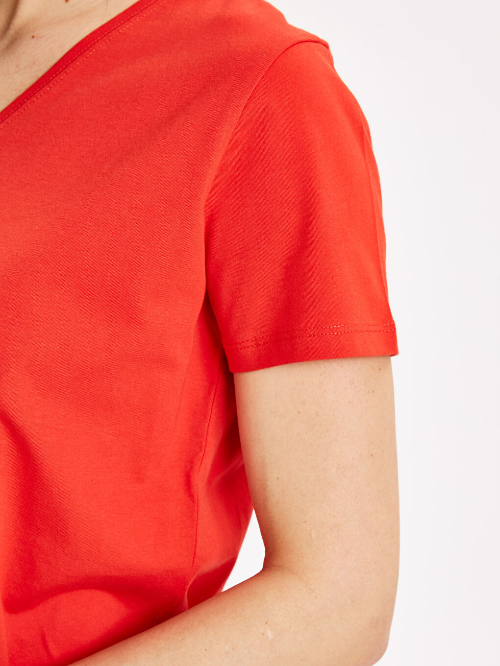 Жінка ЧЕРВОНИЙ Футболка-3