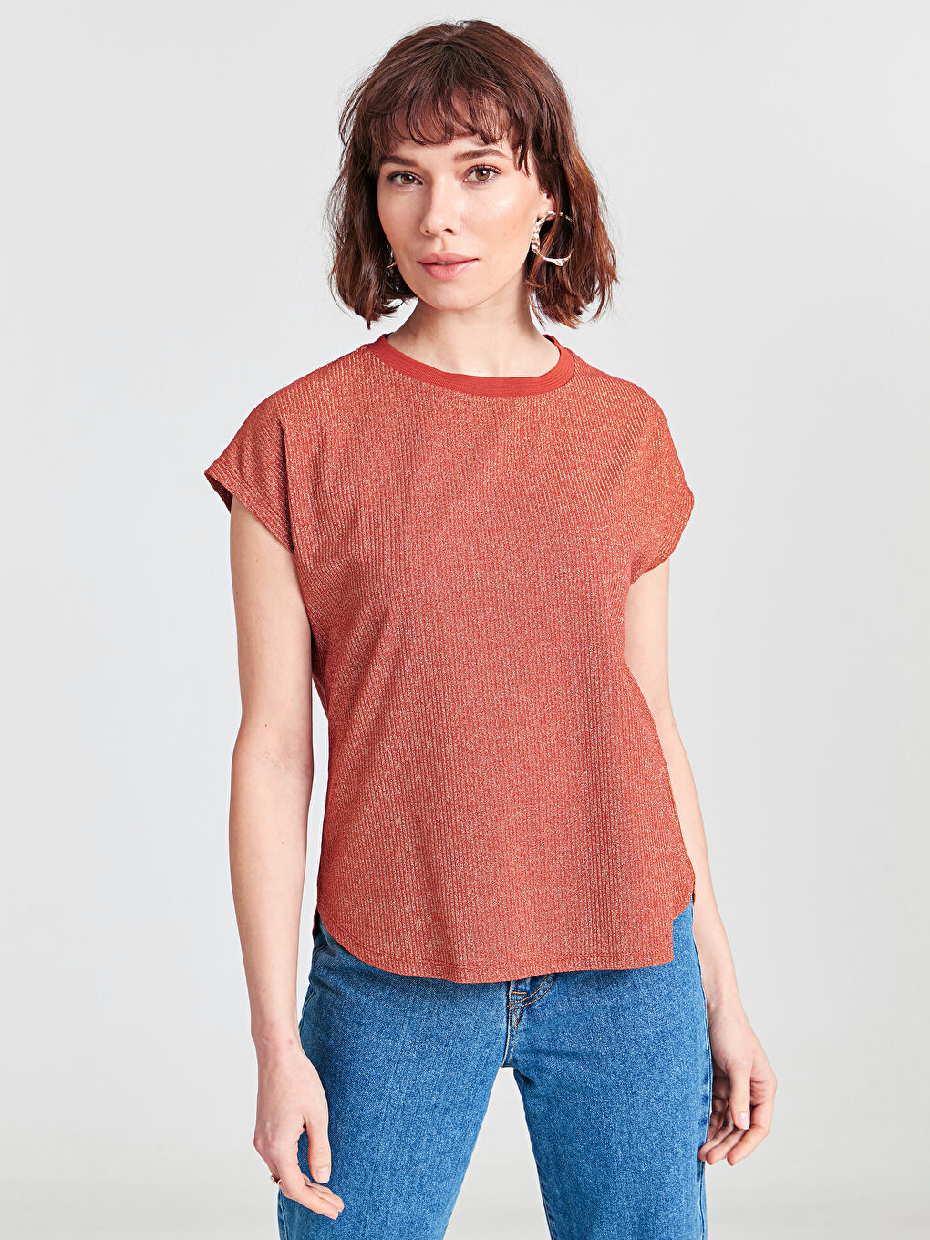 Turuncu Bisiklet Yaka Standart Fit Kısa Kollu Kadın Işıltılı Tişört