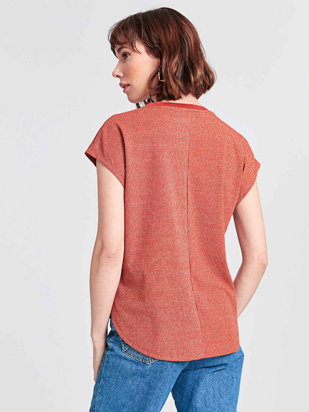 Turuncu Bisiklet Yaka Standart Fit Kısa Kollu Kadın Işıltılı Tişört-2