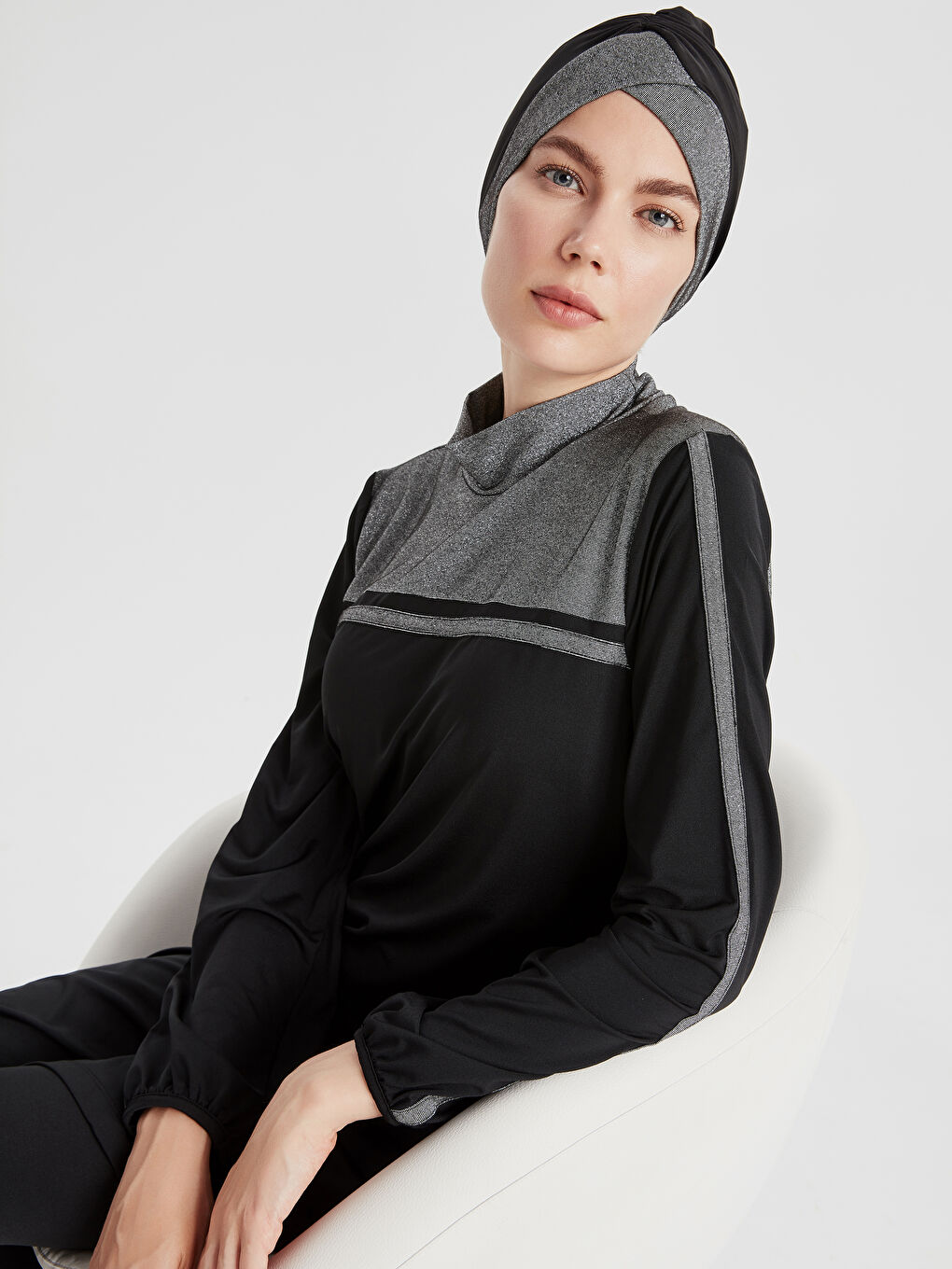 Siyah Tesettür Yüzme Bonesi