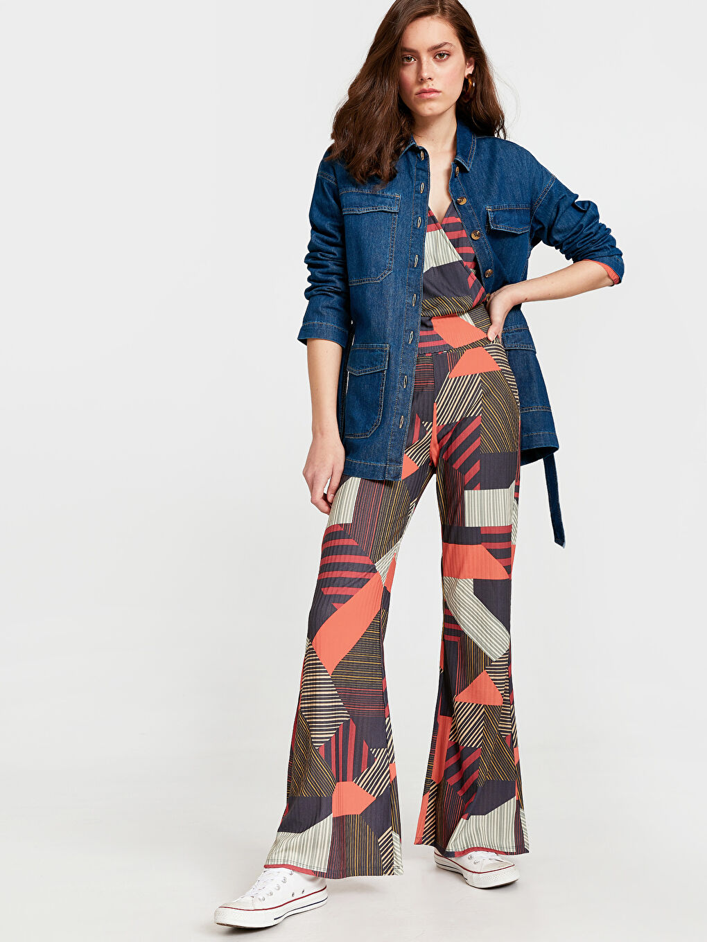 ქალი მუქი ლურჯი შარვალი