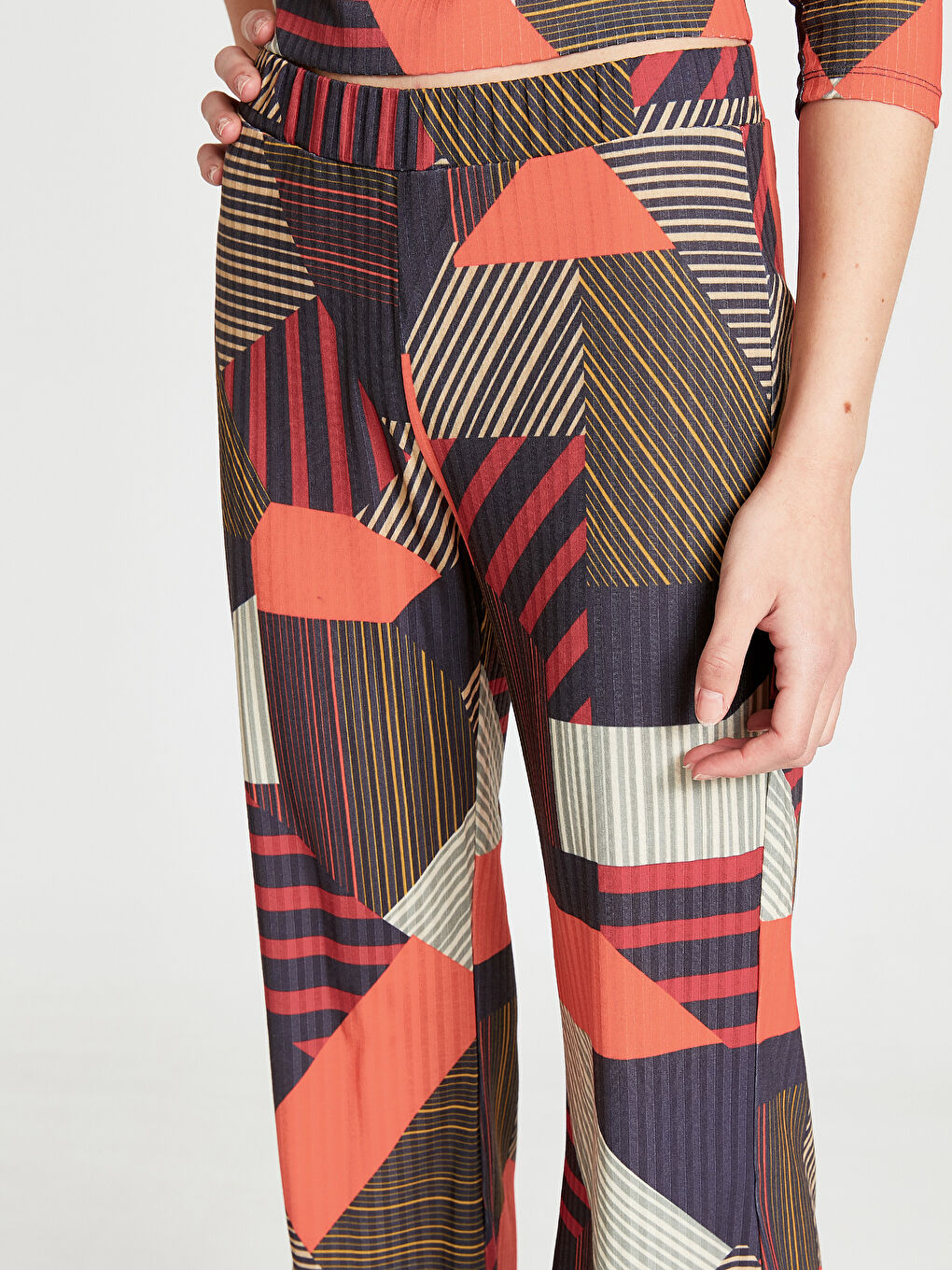 ქალი მუქი ლურჯი შარვალი-3