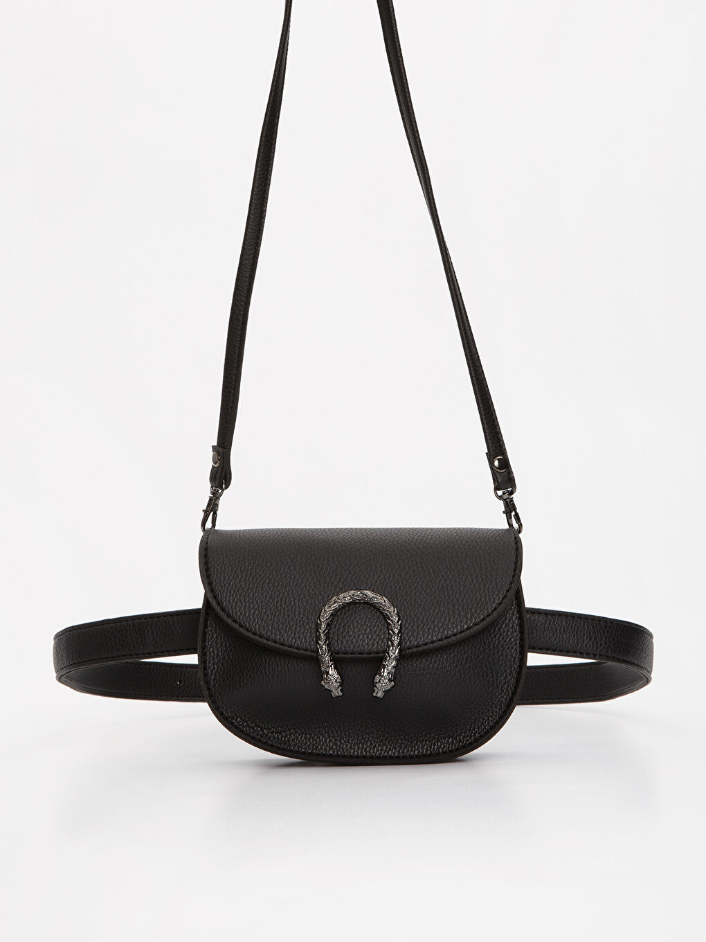 Siyah Deri Görünümlü Çanta