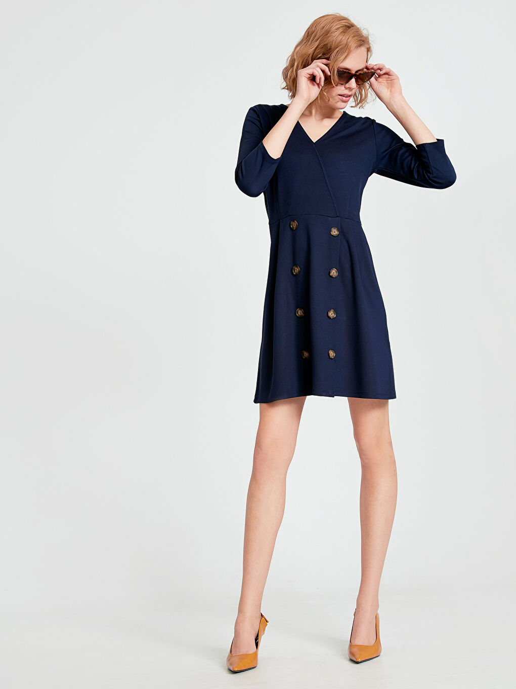 LCW Vision Crossed Neck Button Detailed Mini Dress -9SM819Z8-CRP