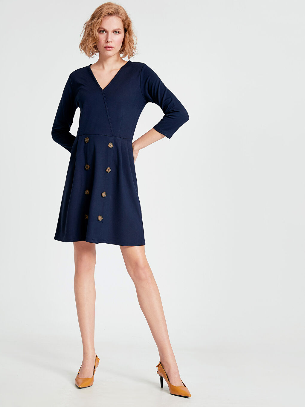 LCW Vision Crossed Neck Button Detailed Mini Dress -9SM819Z8-CRP