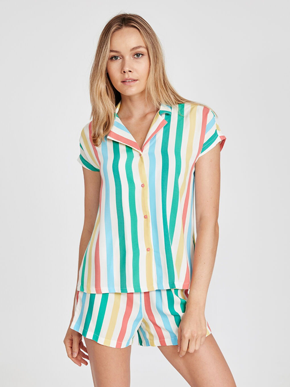 Karışık Gömlek Yaka Kısa Kollu Kadın Pijama Takım