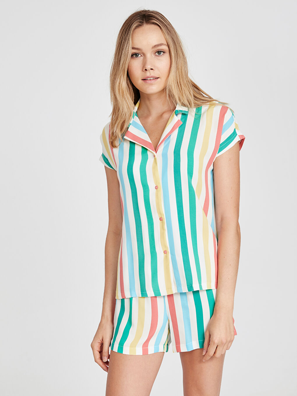 Karışık Gömlek Yaka Kısa Kollu Kadın Pijama Takım-1