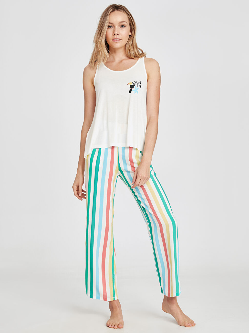 Karışık Kadın Bisiklet Yaka Desenli Kolsuz Gabardin Pijama Takım-1