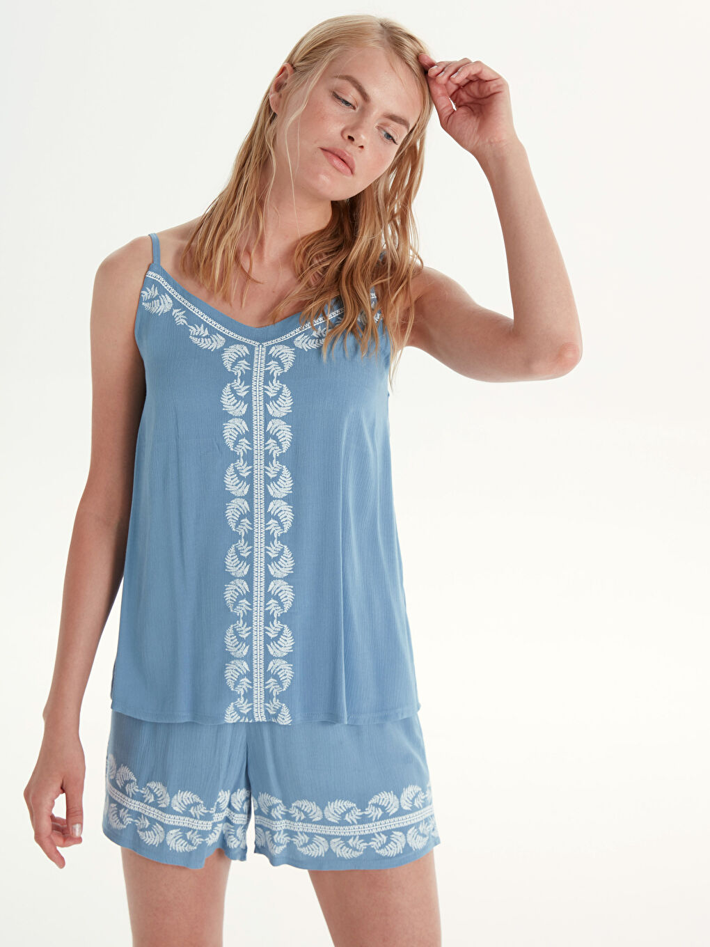 Mavi Kadın V Yaka Kolsuz Viskon Pijama Takım-1