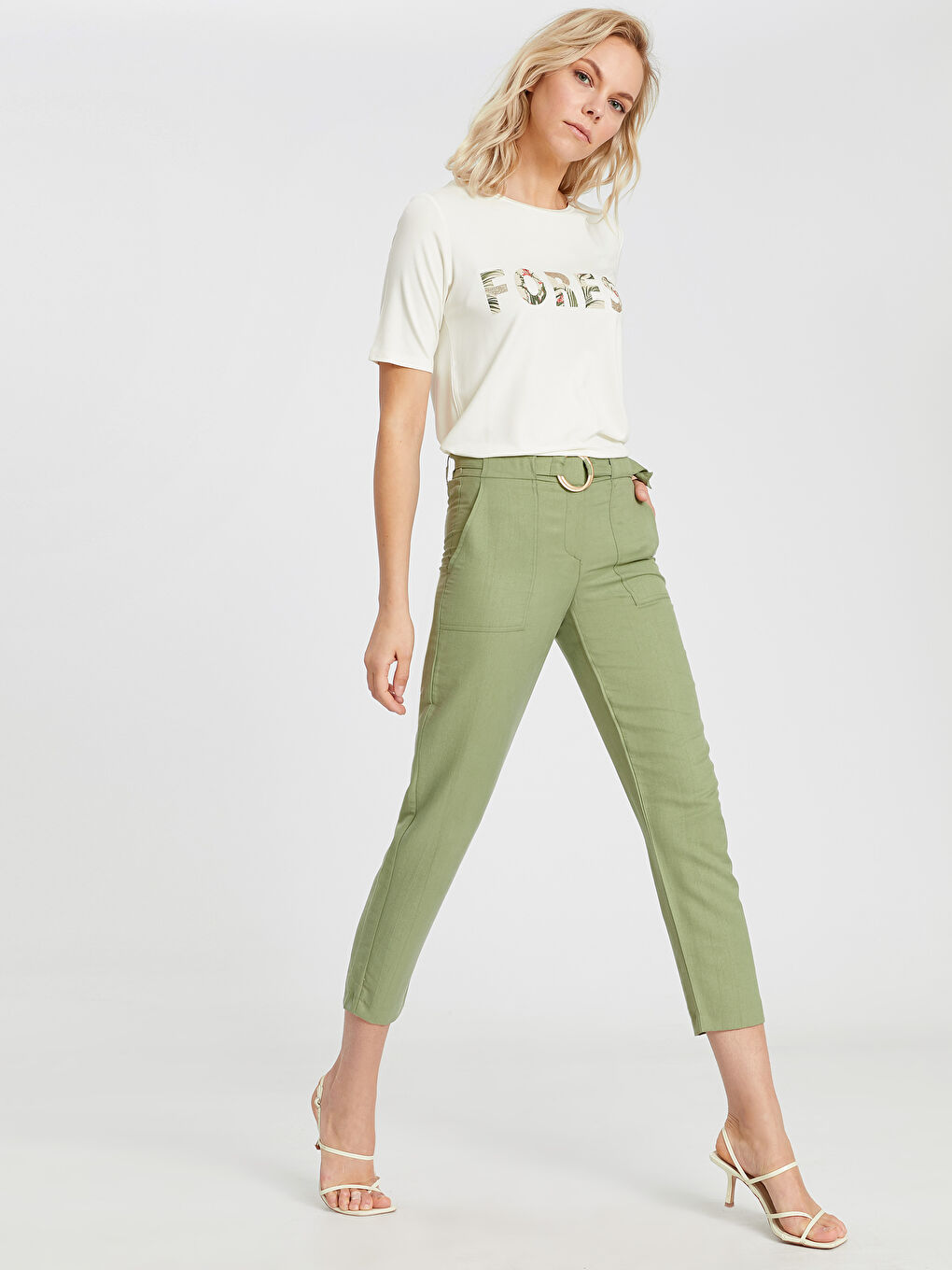 بنطلون أخضر امرأة