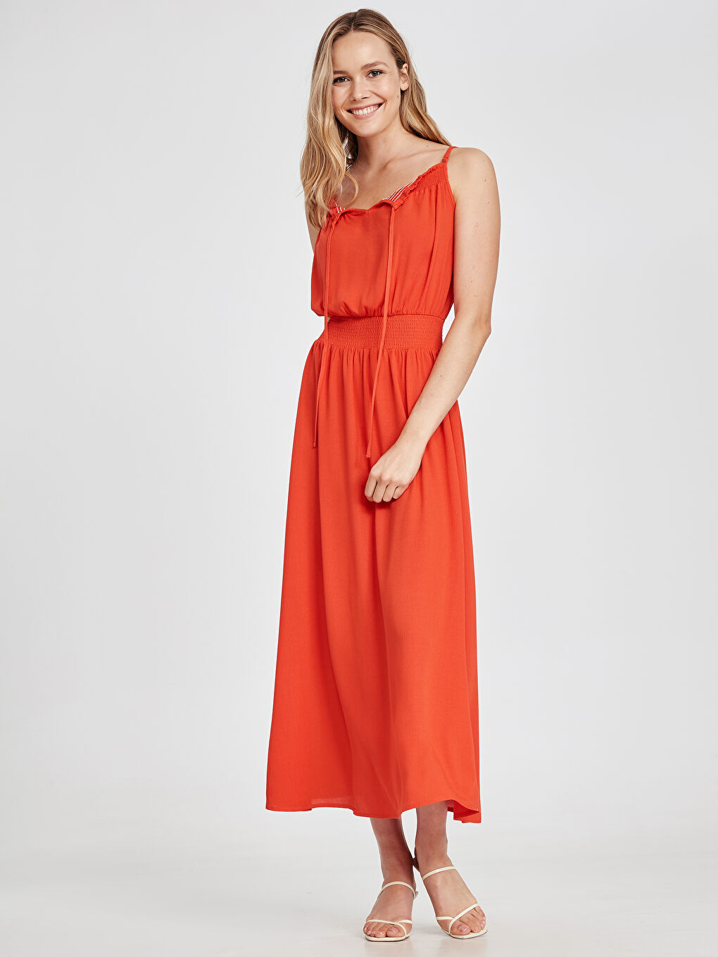 Robe à Encolure en U à Fines Bretelles pour Femmes-1