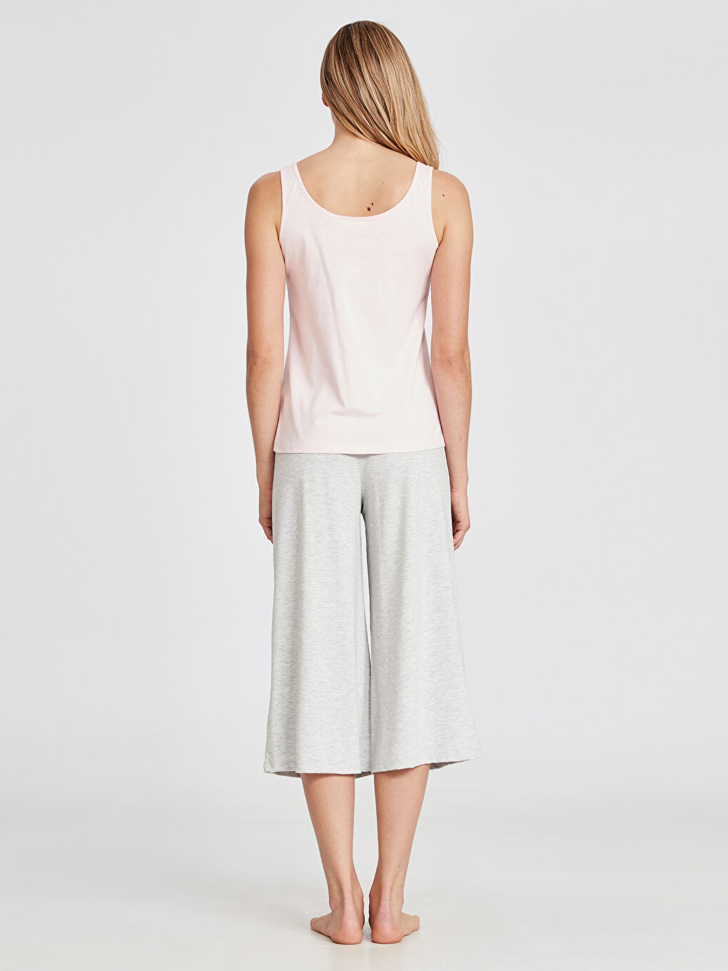 طقم بيجاما بدون أكمام بفتحة رقبة على شكل حرف V للسيدات-2