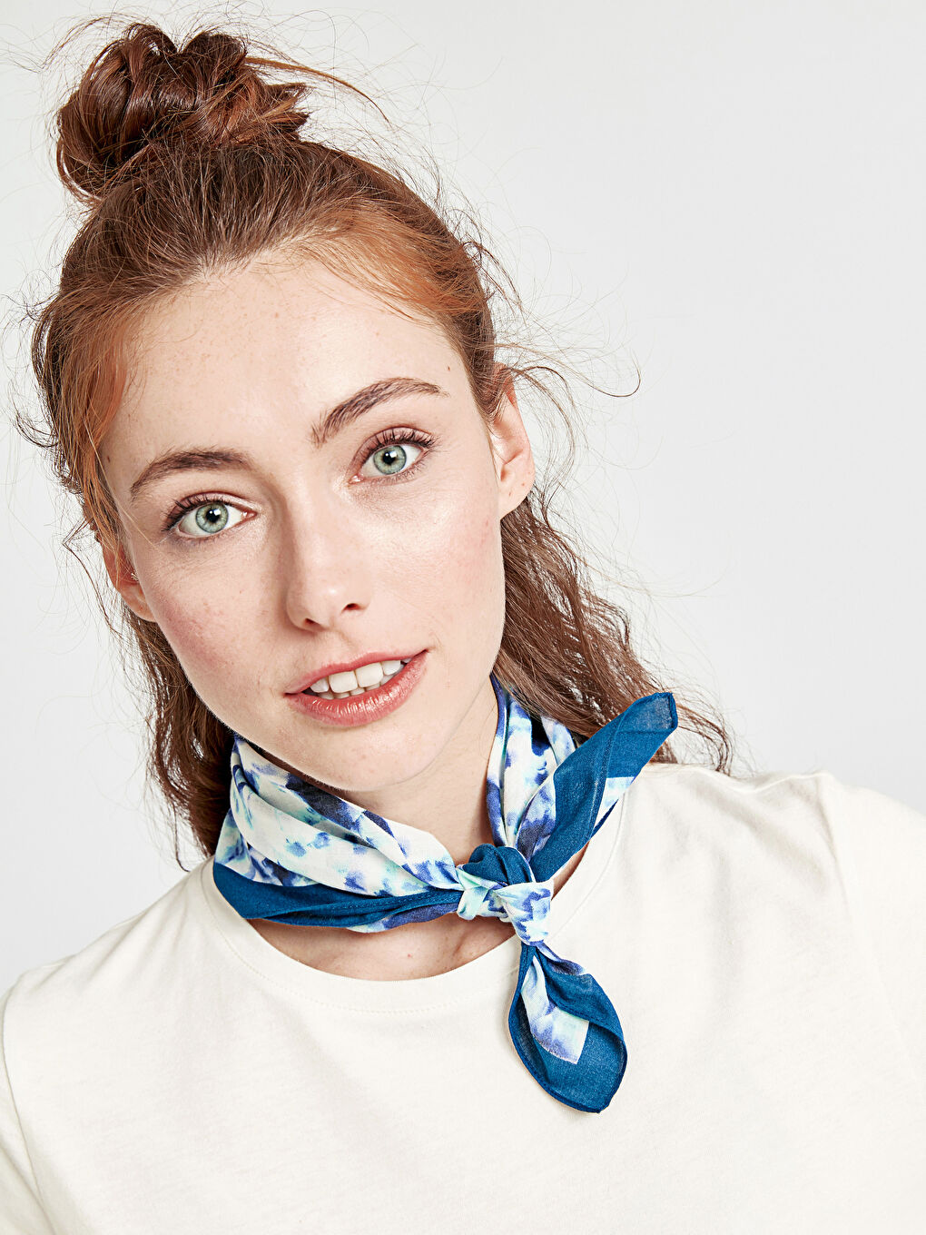 Lacivert Baskılı Şal