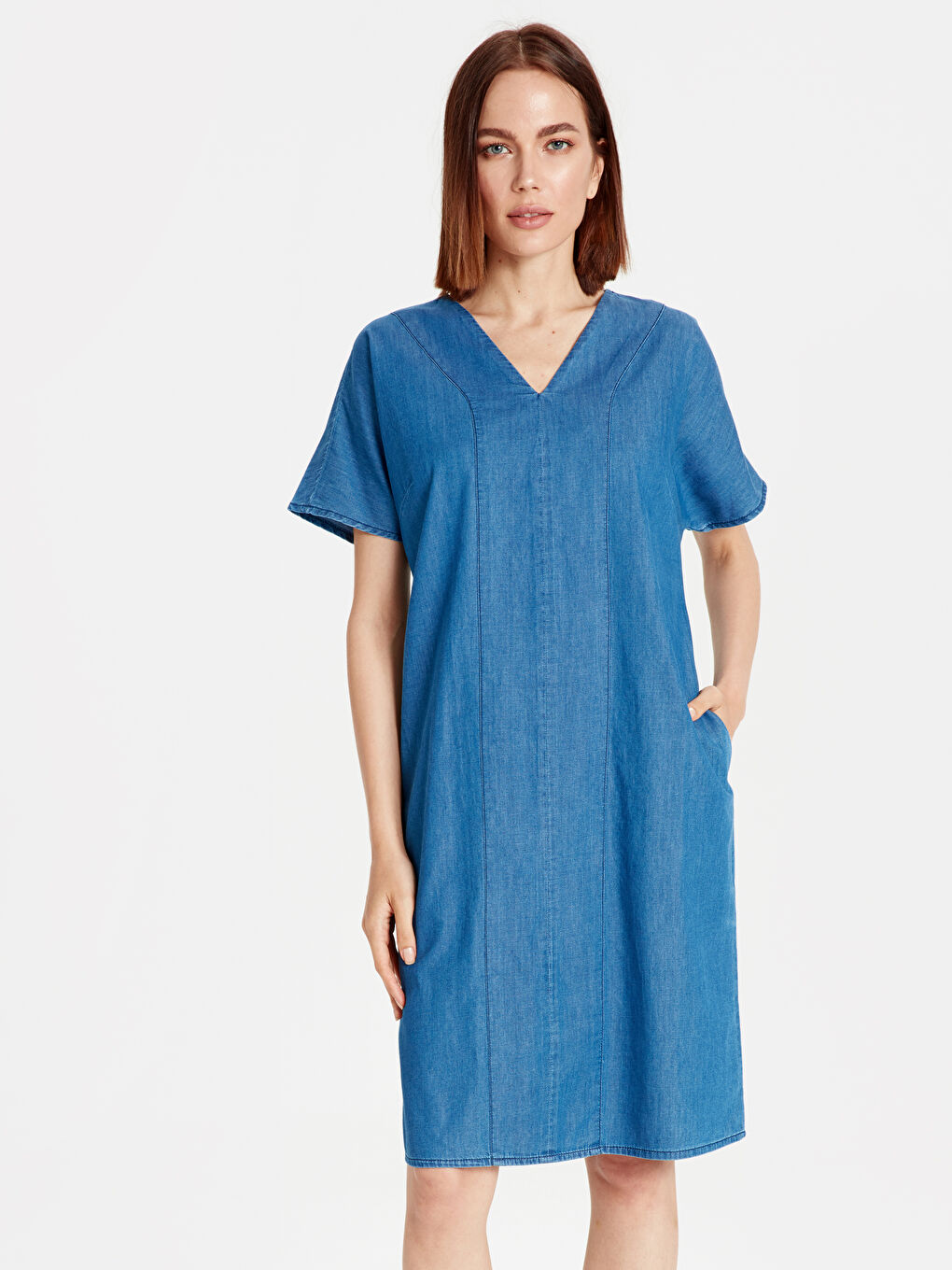 Standard Fit Short Sleeve Women's Jean Dress