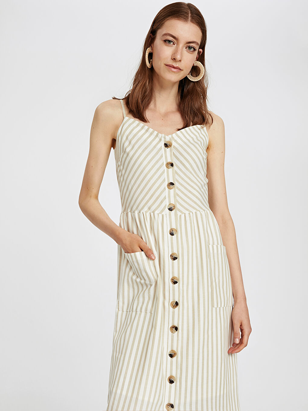 Bej V Yaka Askılı Gabardin Kadın Gömlek Elbise-1