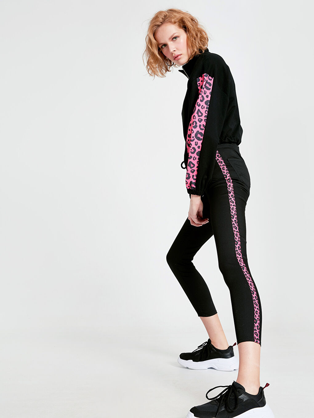 Брюки для женщин экстра узкого кроя