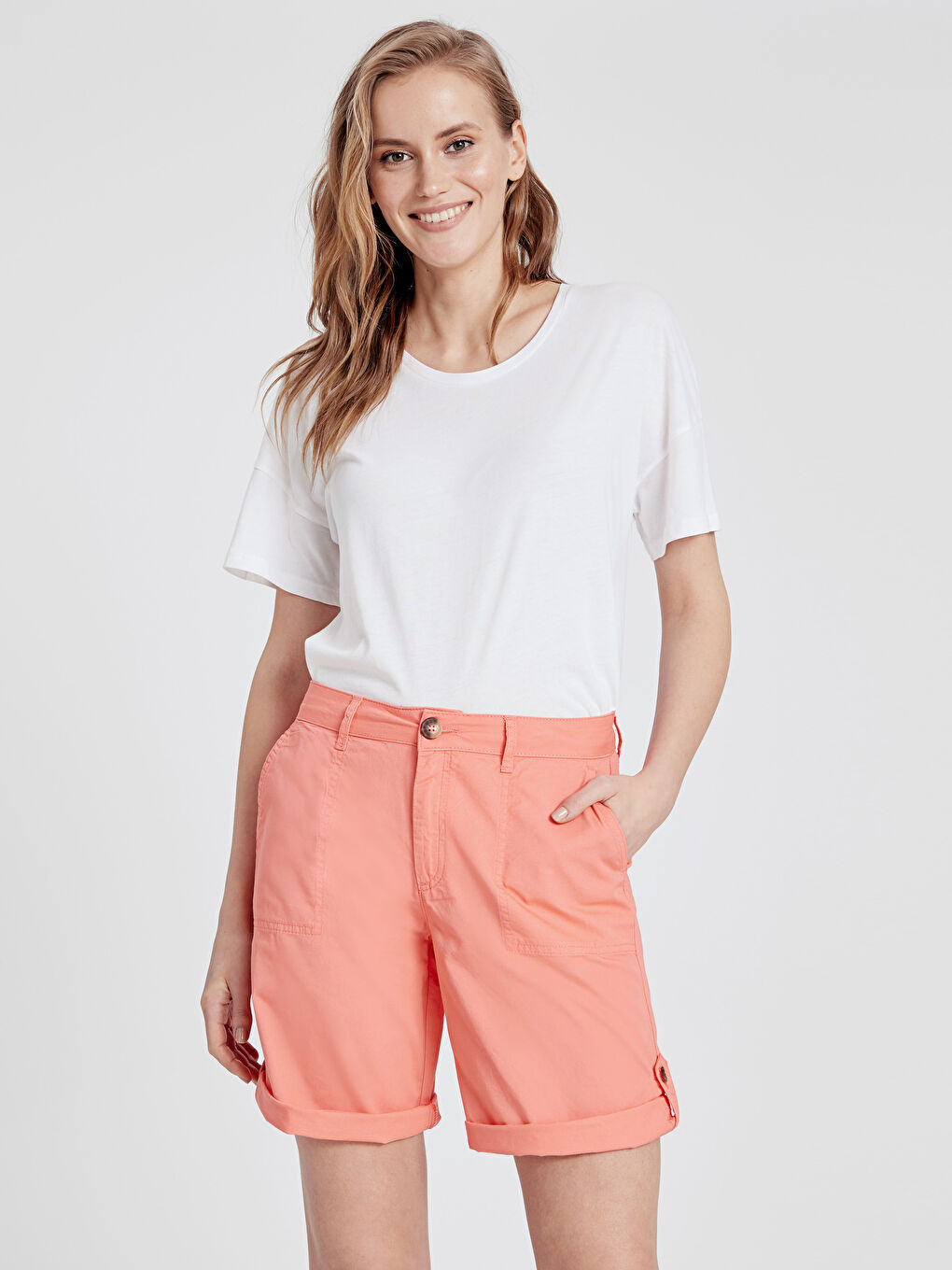 Shorts pour Femmes en Sergé à Coupe Régulière-1