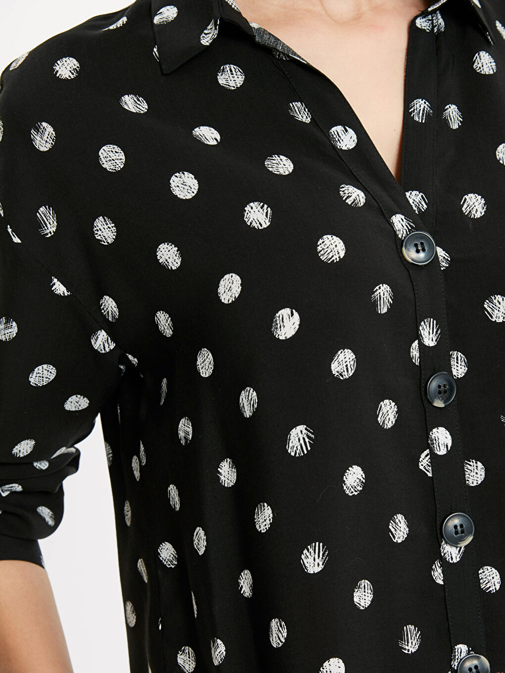 قميص اسود نساء-3