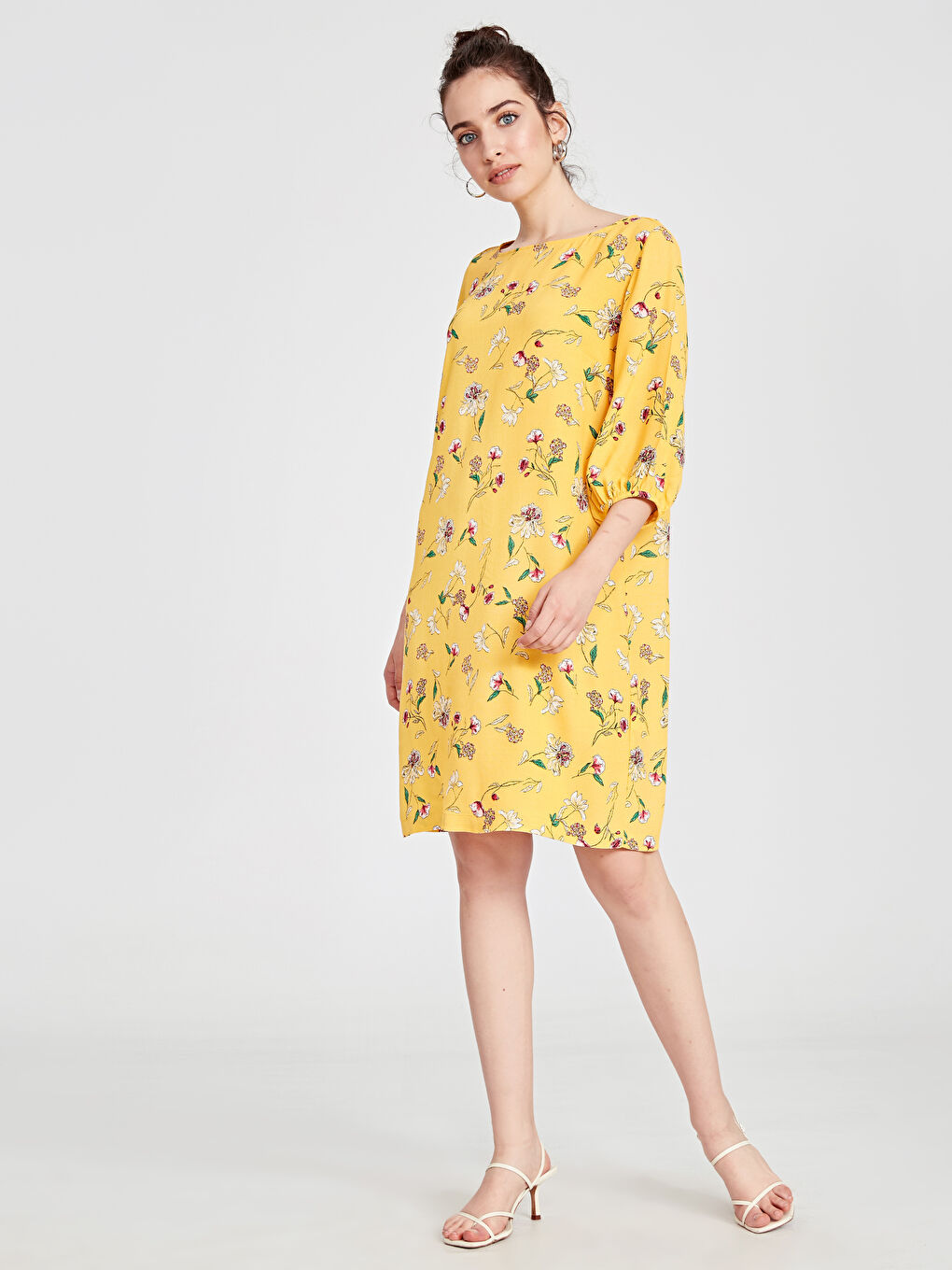 Sarı Bisiklet Yaka Standart Fit Kısa Kollu Kadın Elbise-1