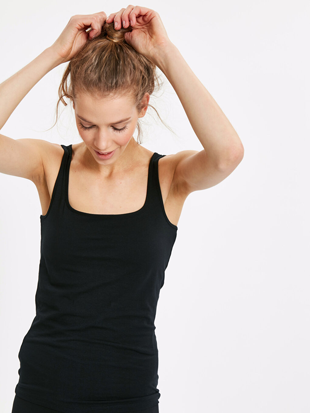 Siyah İç Giyim Atlet