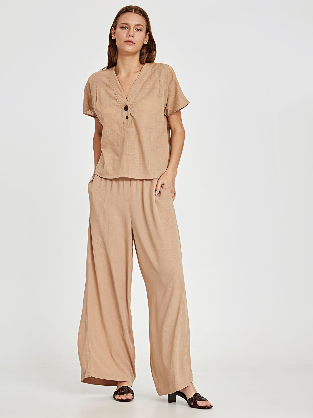 Bej Rahat Kalıp Kadın Pantolon-2