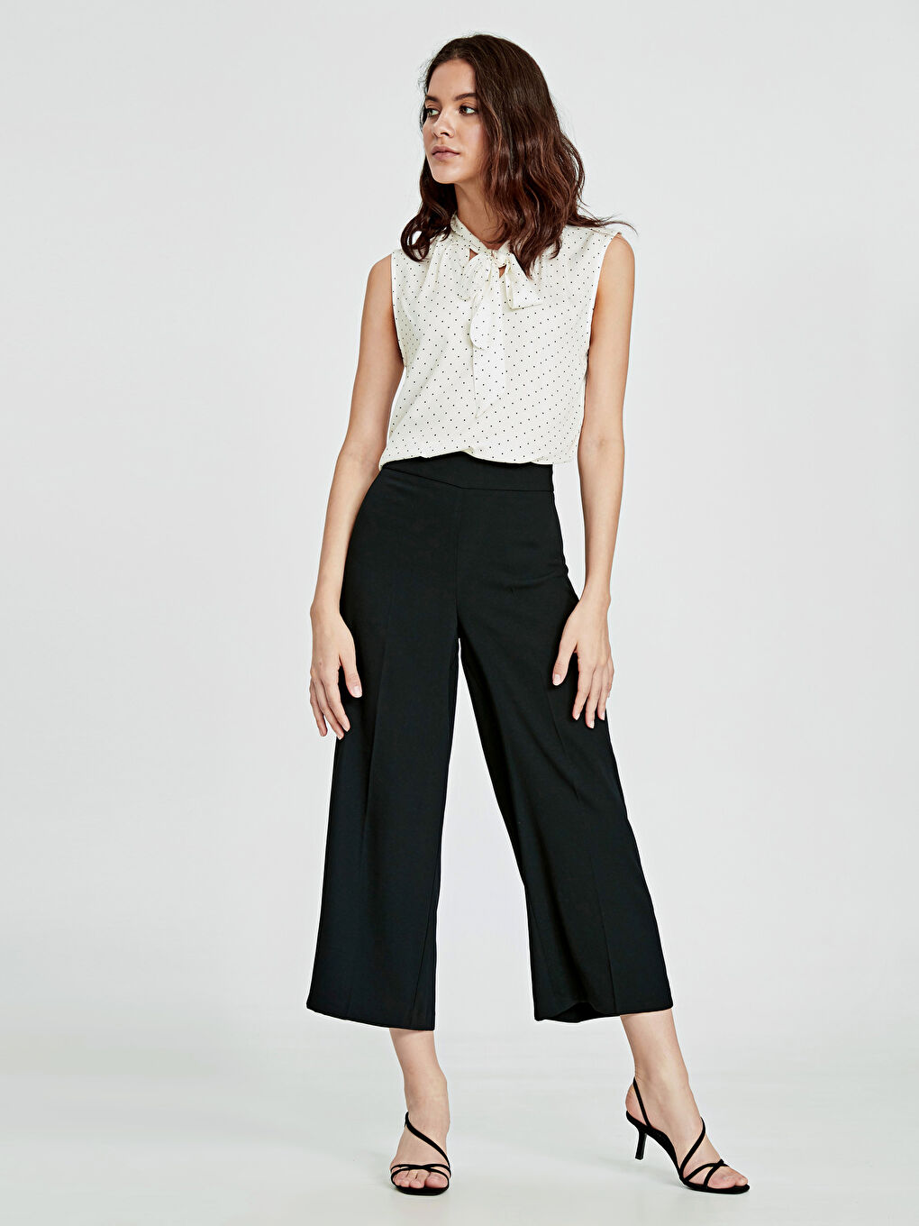 Siyah Rahat Kalıp Krep Kadın Pantolon-1