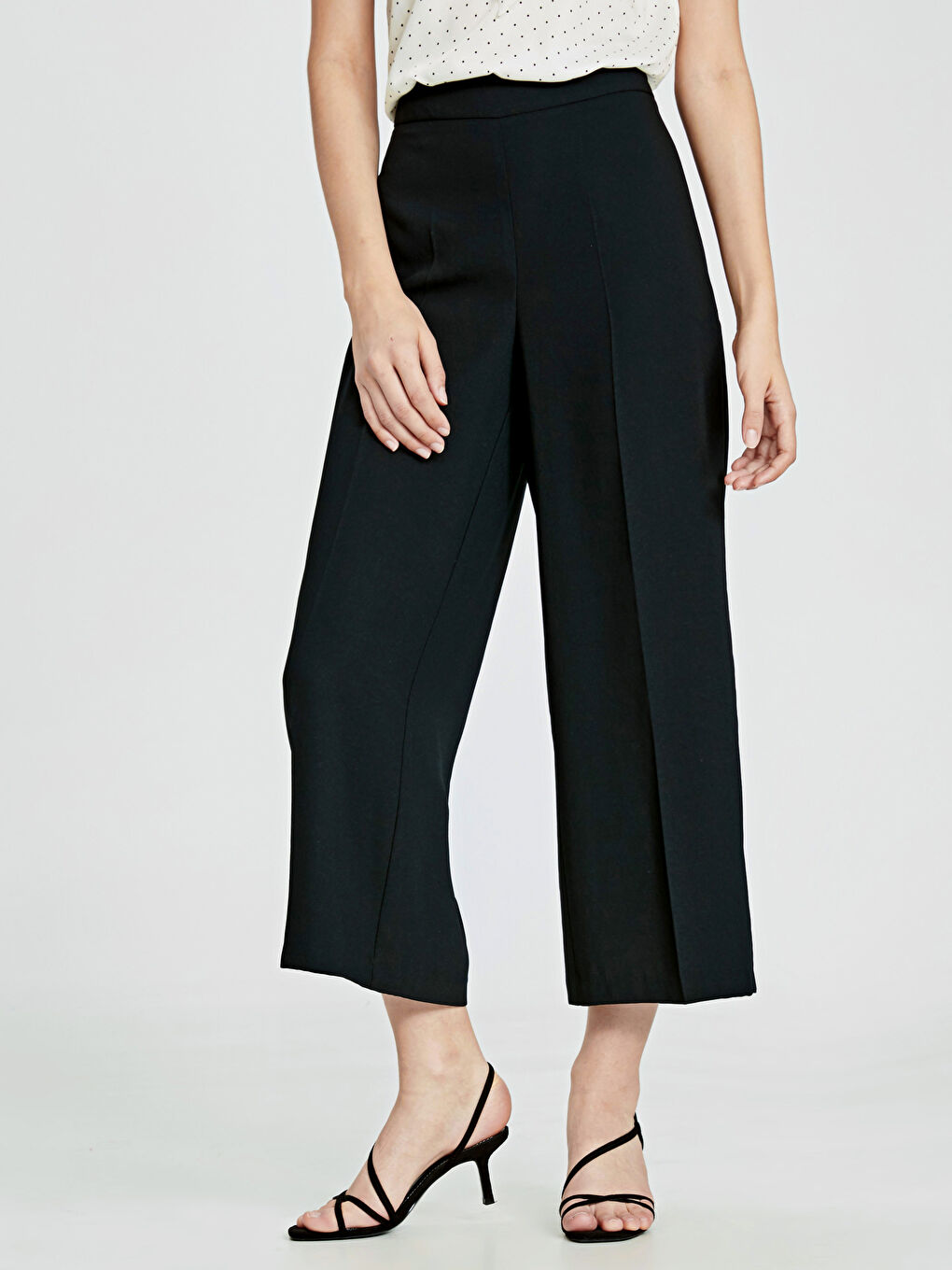Siyah Rahat Kalıp Krep Kadın Pantolon-2