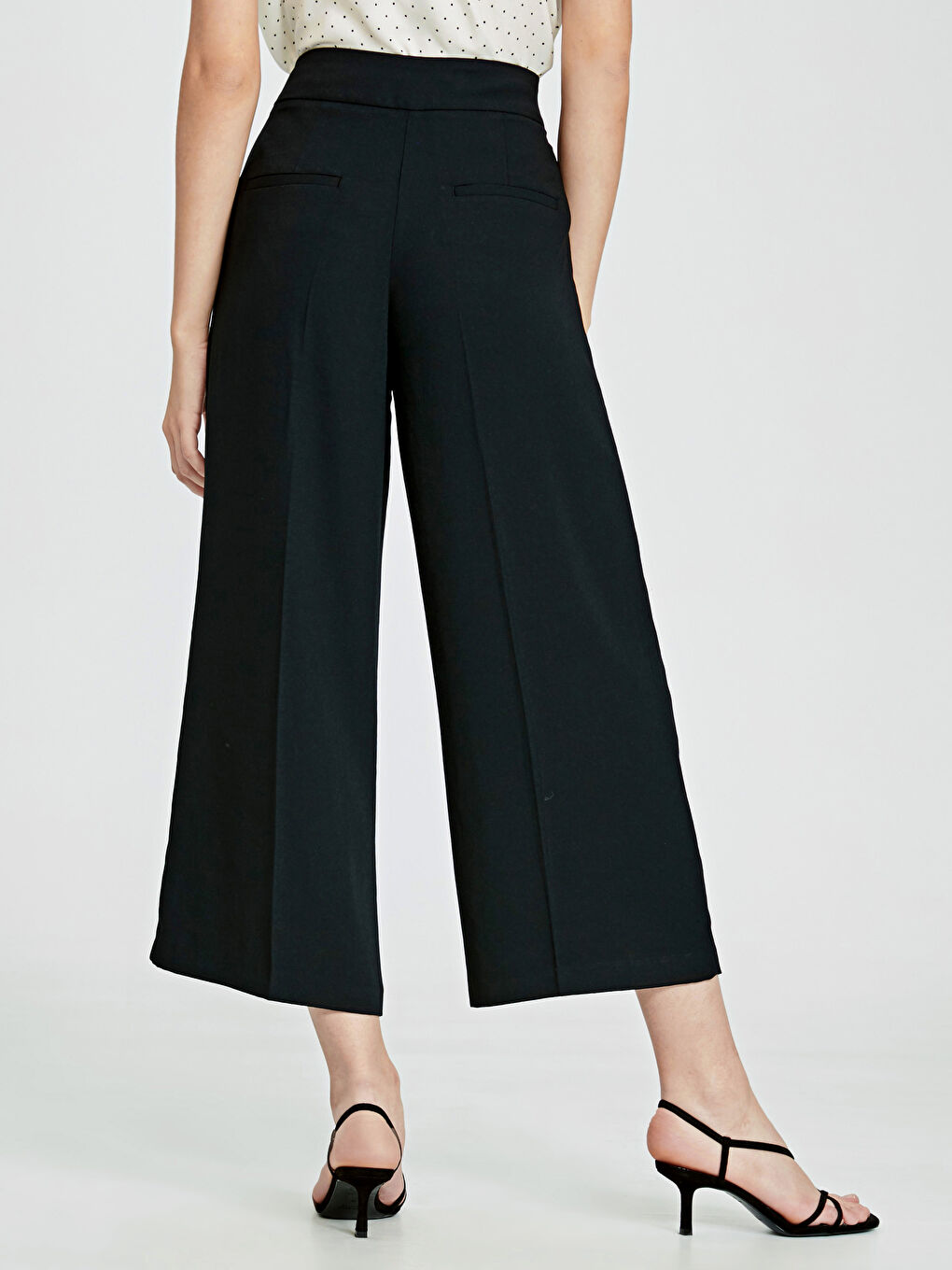 Siyah Rahat Kalıp Krep Kadın Pantolon-3