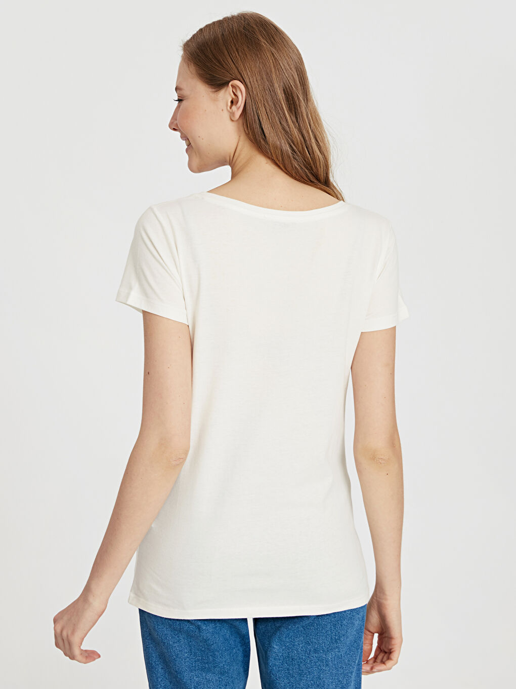 Ekru Bisiklet Yaka Kısa Kollu Kadın Tişört-2