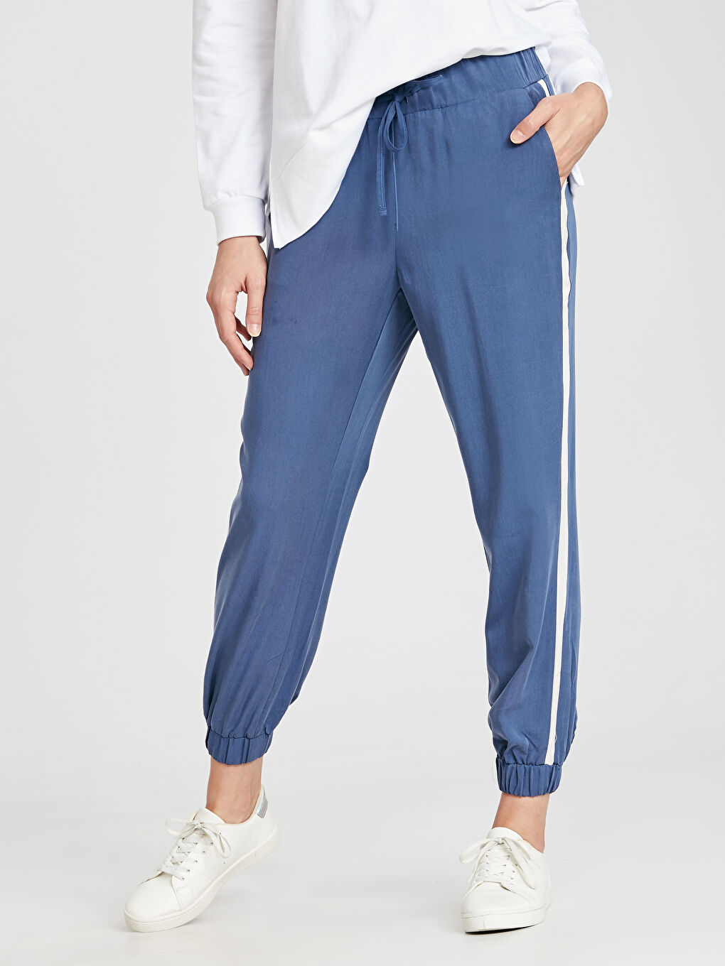 Frau DUNKELBLAU Hosen-1