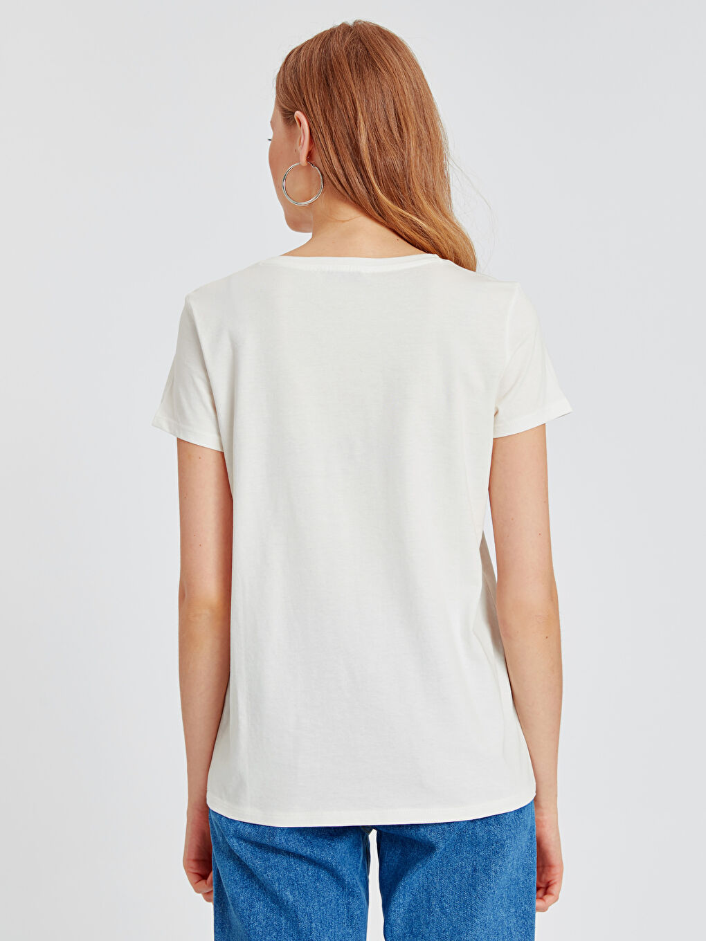 Ekru U Yaka Kısa Kollu Kadın Tişört-3