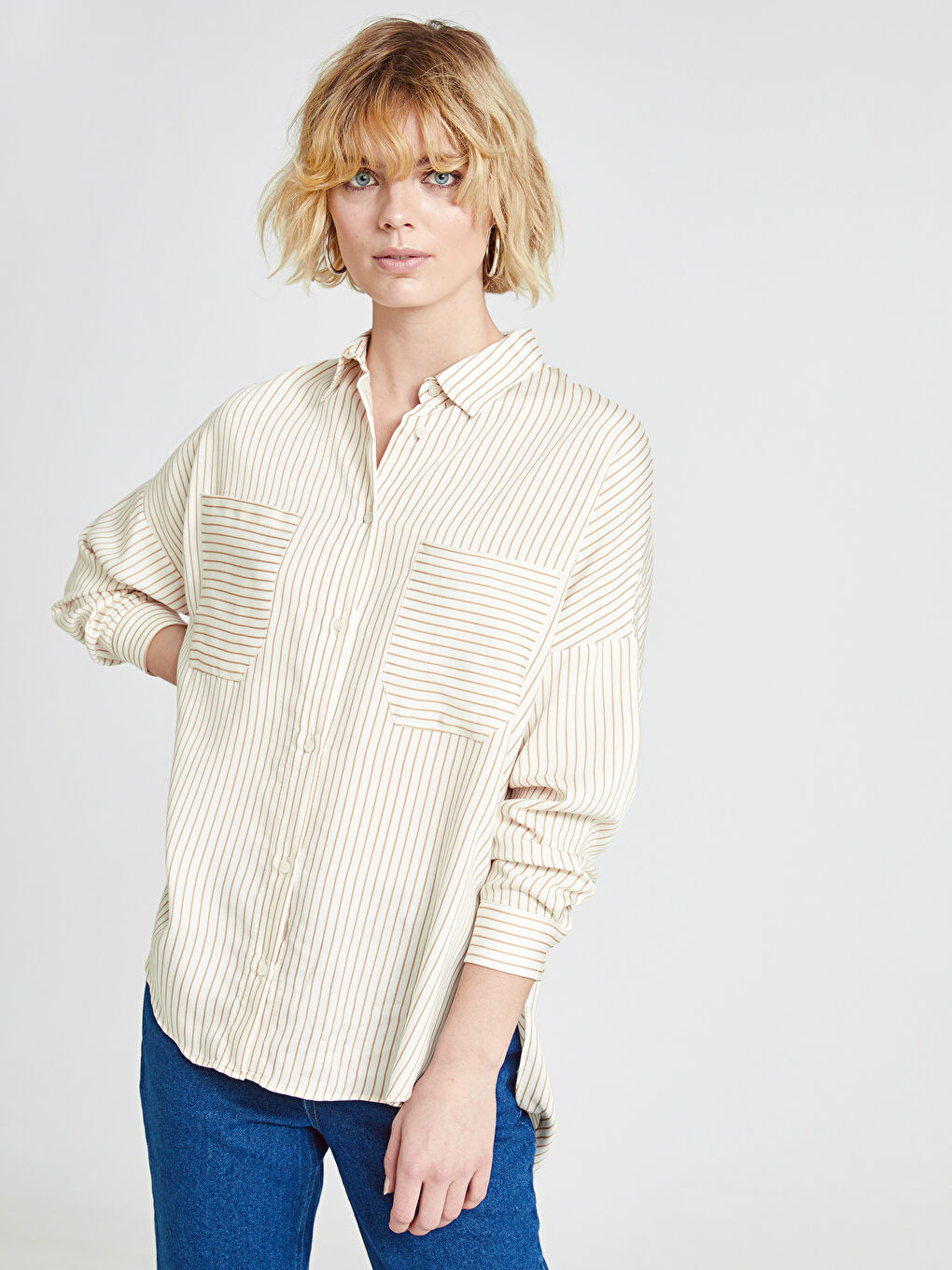 Bej Gömlek Yaka Standart Fit Uzun Kollu Kadın Gömlek-1