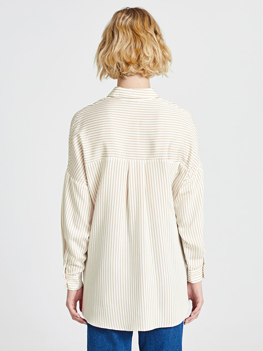 Bej Gömlek Yaka Standart Fit Uzun Kollu Kadın Gömlek-2