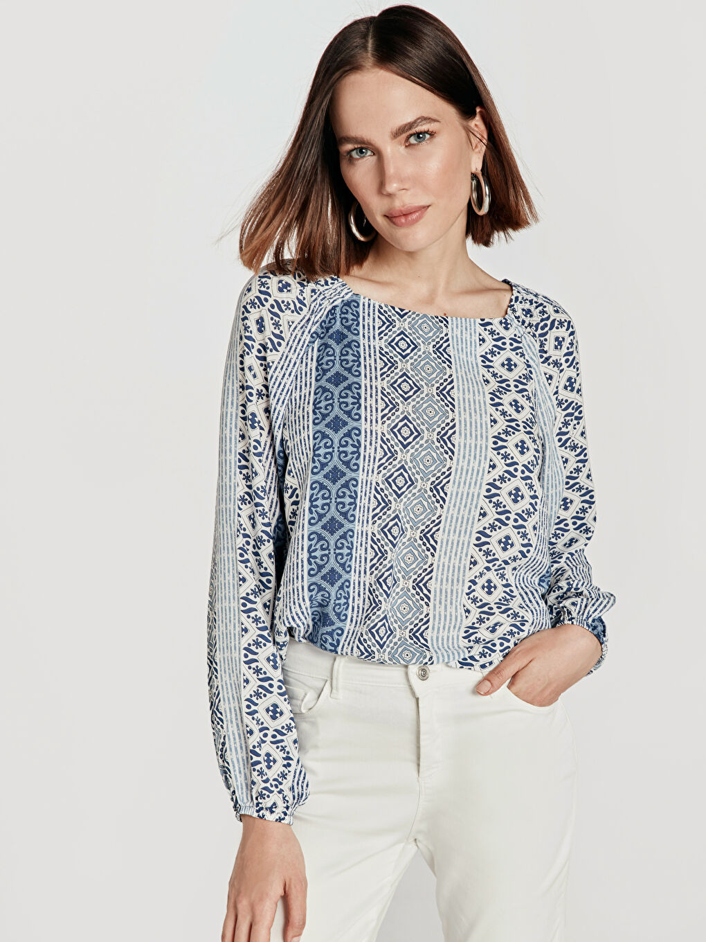 Mavi Standart Fit Uzun Kollu Kadın Bluz