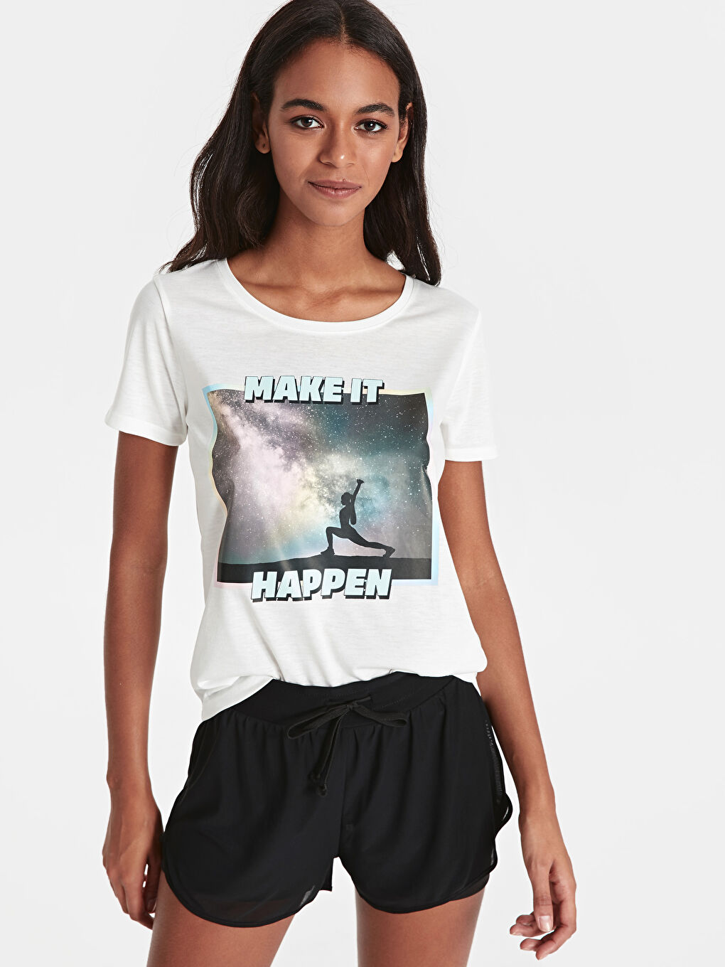 Ekru Bisiklet Yaka Kısa Kollu Kadın Tişört