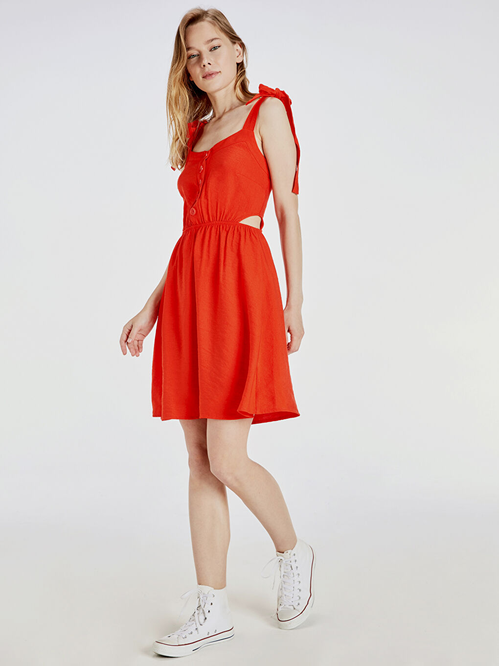 Turuncu U Yaka Askılı Kadın Elbise