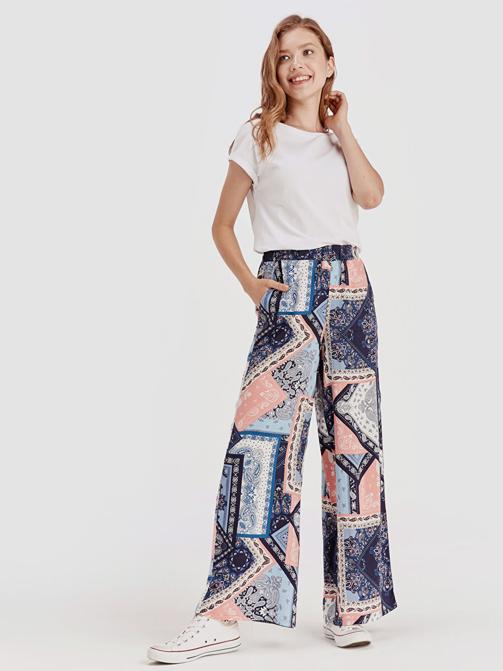 Брюки женские свободного кроя-1