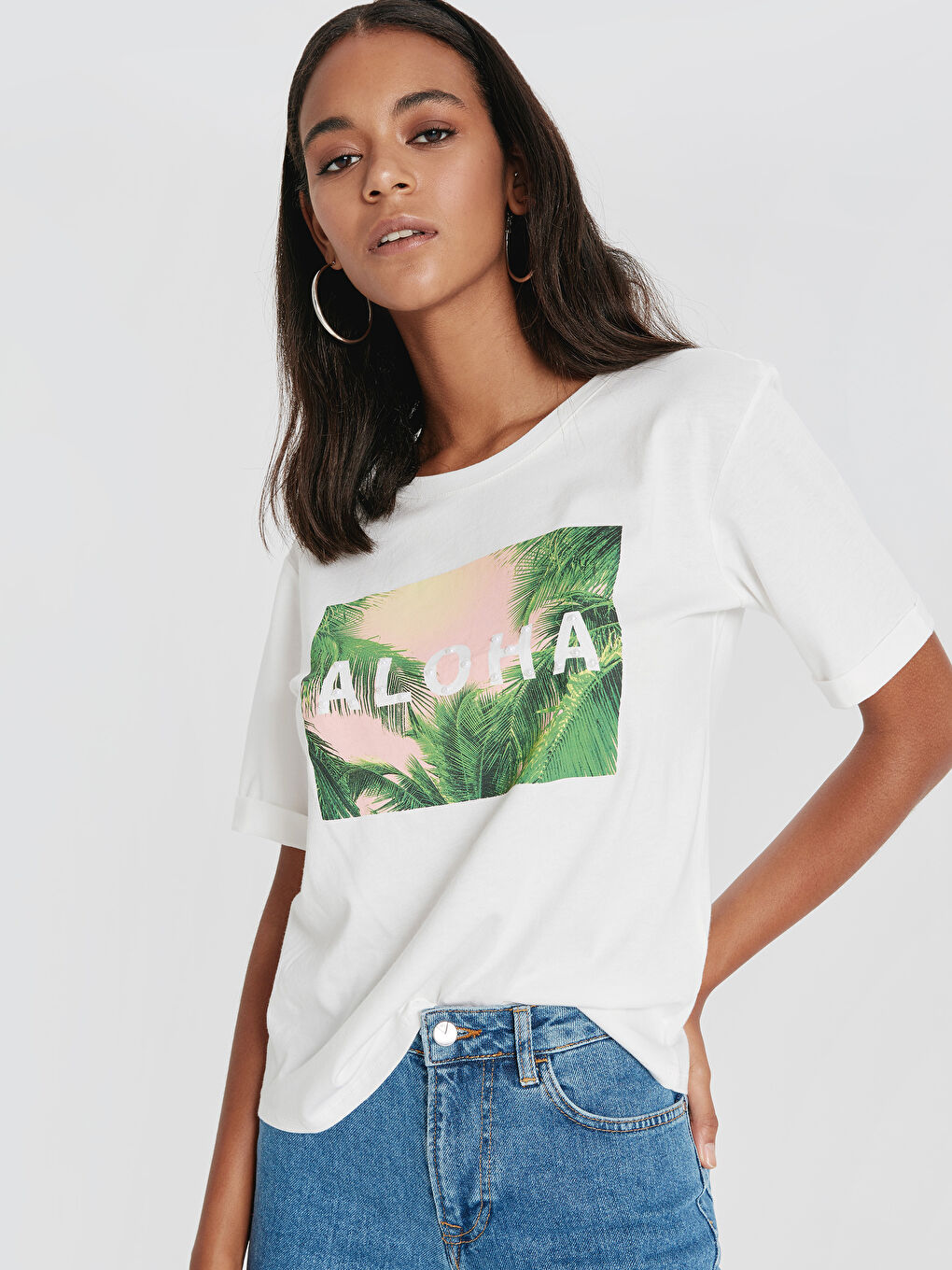 Ekru Bisiklet Yaka Uzun Kollu Baskılı Pamuklu Kadın Tişört-1