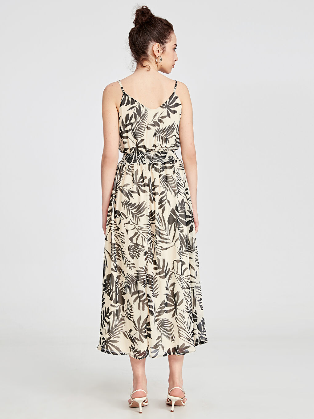 Siyah Dökümlü Yaka Standart Fit Askılı Kadın Elbise-2