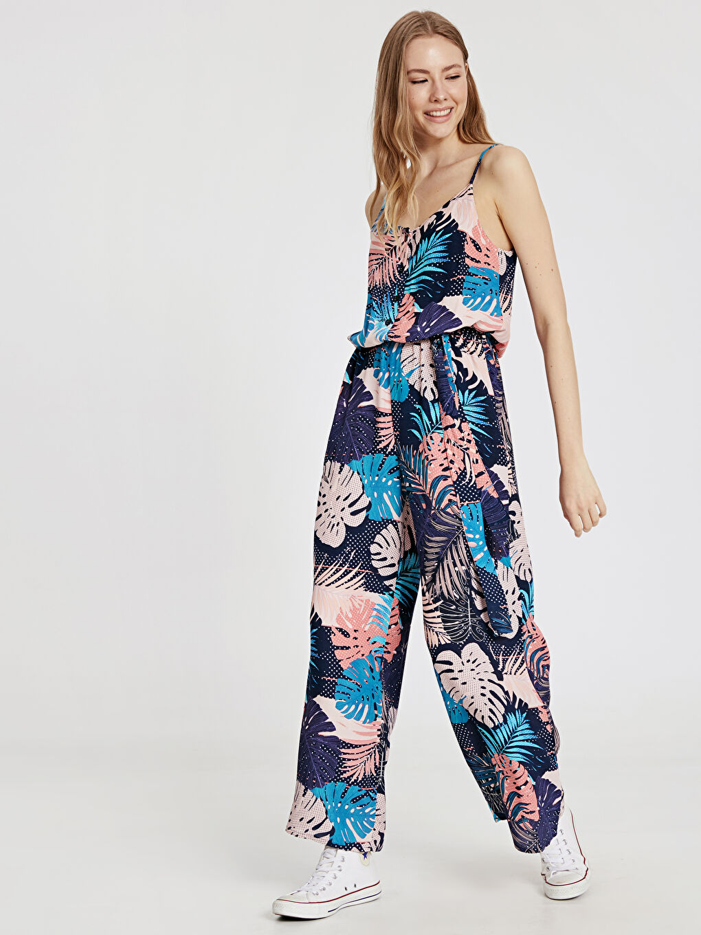 Mercan Kadın Bisiklet Yaka Kolsuz Tulum-1