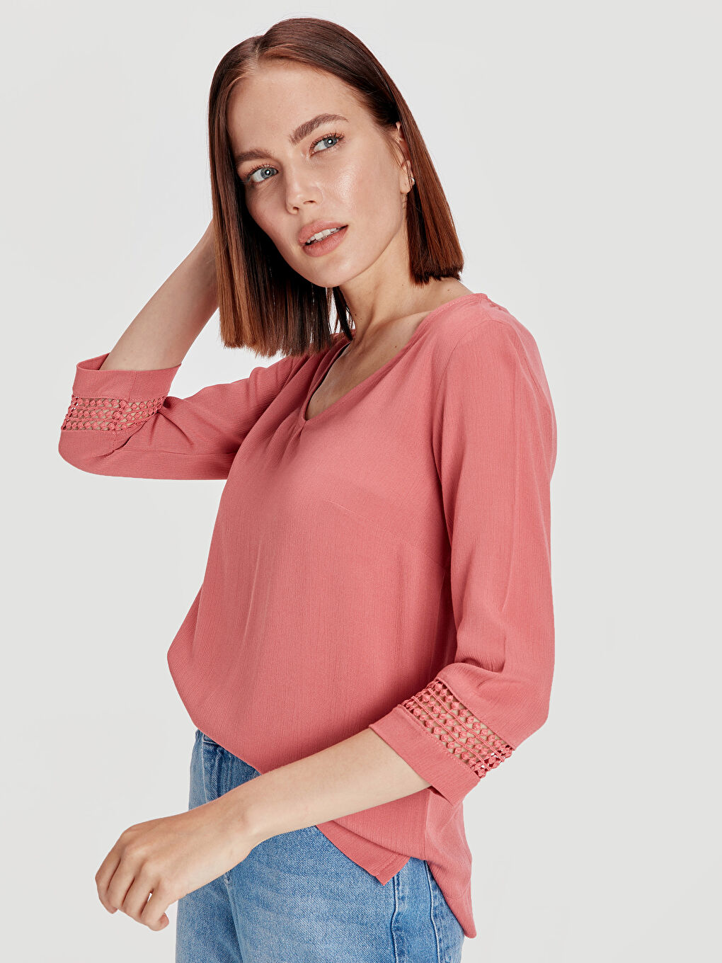 Bluza za Žene sa V Izrezom od Viskoze