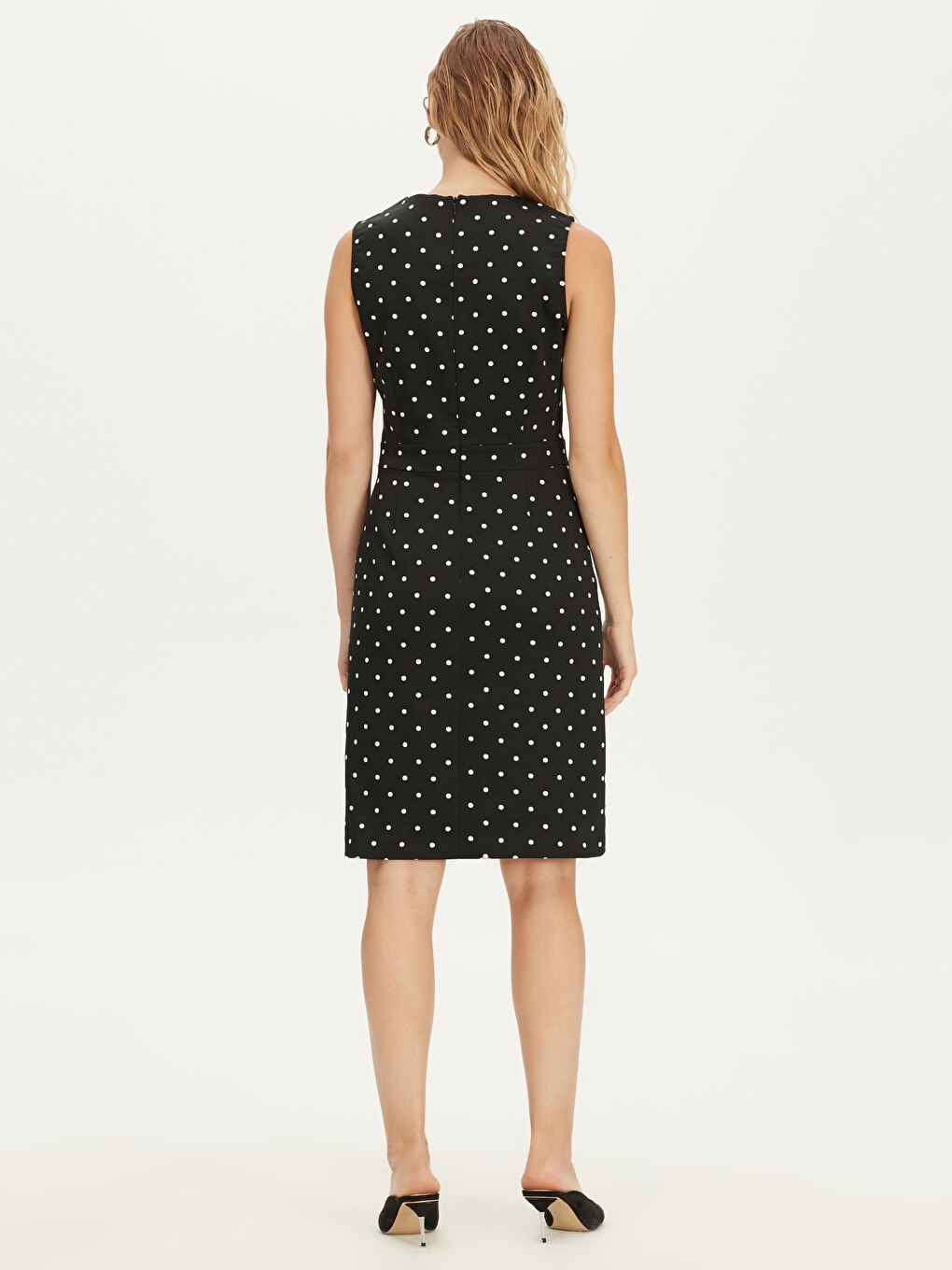 Siyah Kadın Kayık Yaka Dar Fit Kolsuz Elbise-2