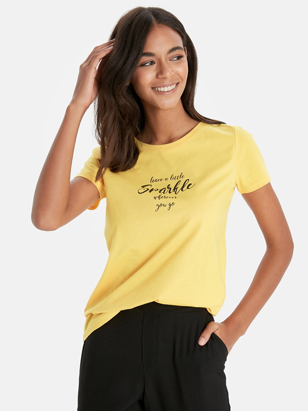 Sarı Bisiklet Yaka Kısa Kollu Kadın Tişört