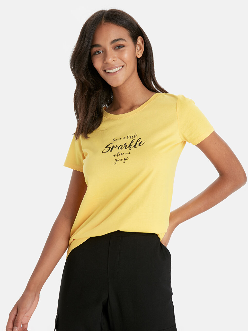 Sarı Bisiklet Yaka Kısa Kollu Kadın Tişört-1