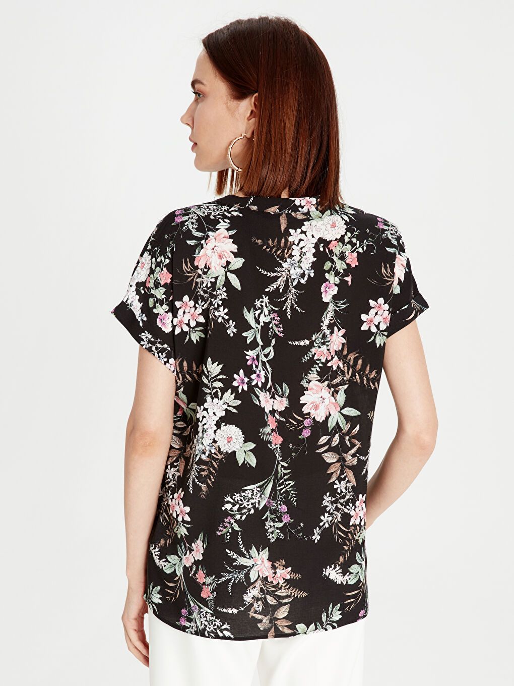 Siyah Standart Fit Kısa Kollu Kadın Gömlek-2