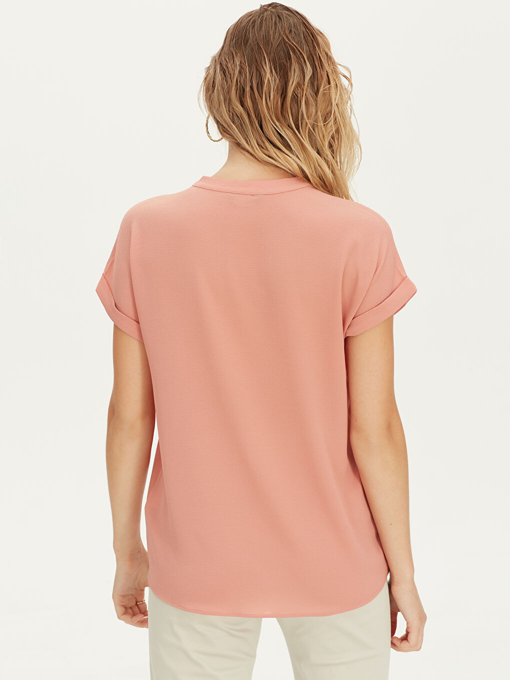 Pembe Dokulu Kumaş Esnek Kısa Kollu Kadın Gömlek-2