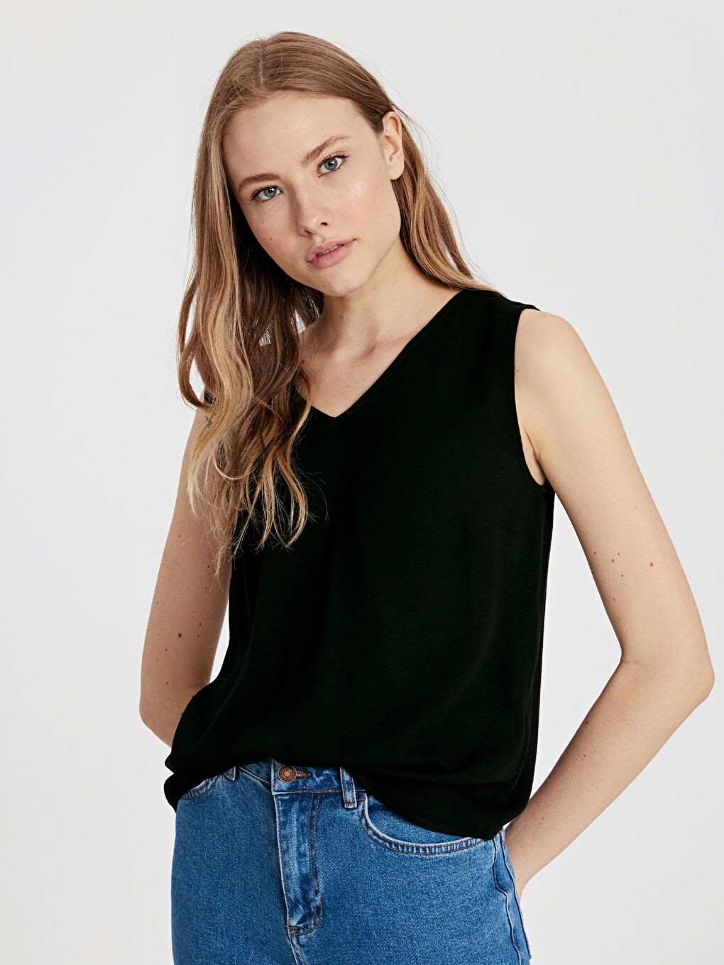 LCW Vision V Neck Plain Strappy Women's Blouse -9SU391Z8-E0N