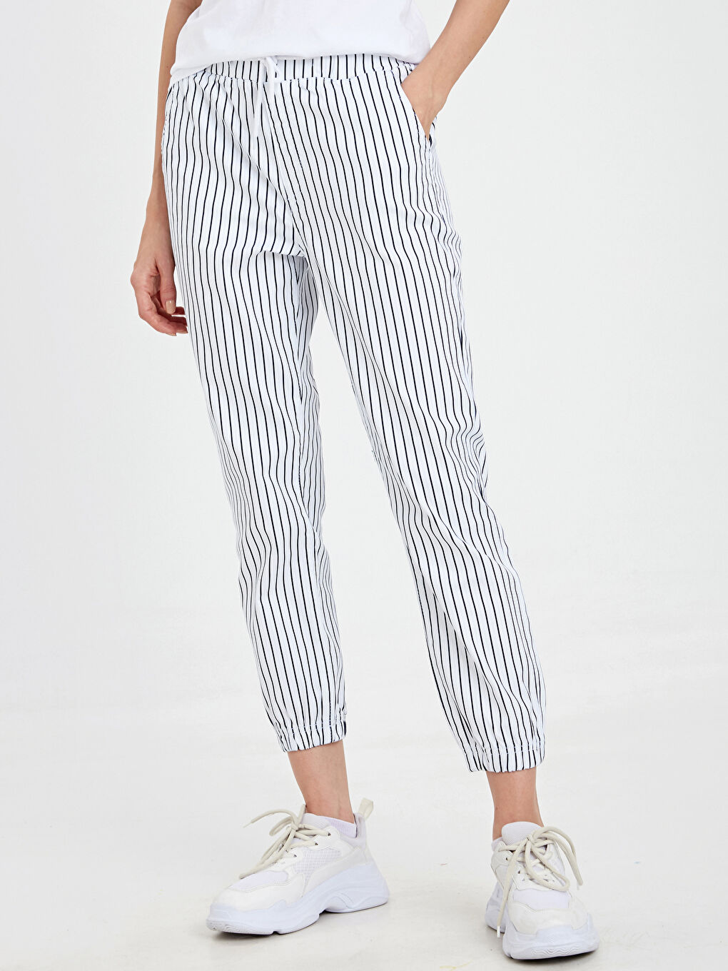 Mavi Çizgili Pantolon-1