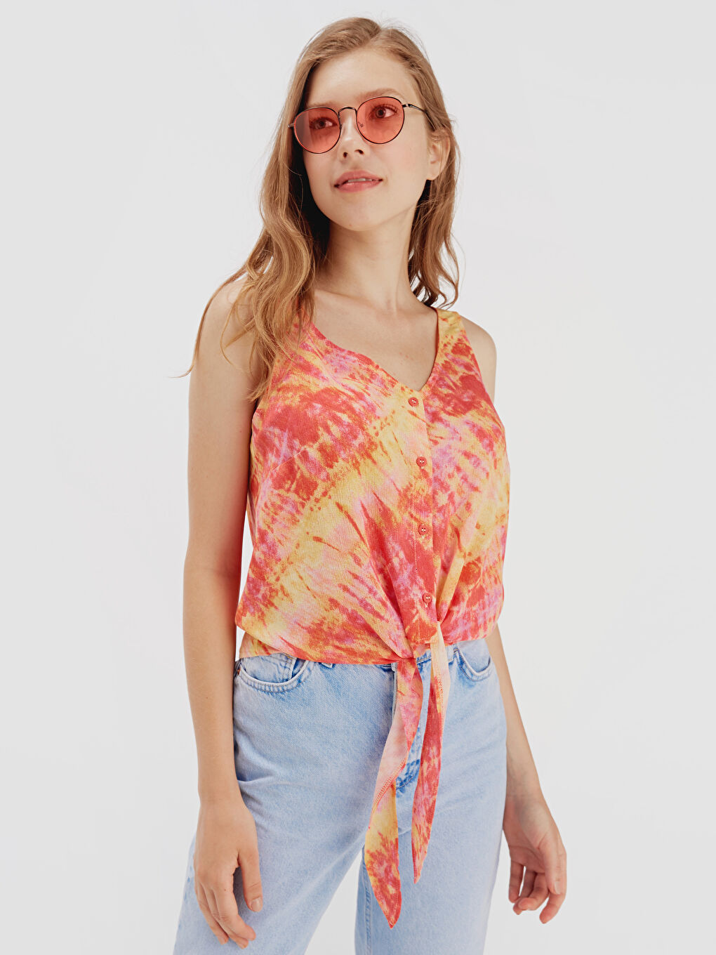 Pembe Kadın V Yaka Kolsuz Bluz-1